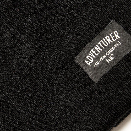 h? ADVENTURER BEANIE Black